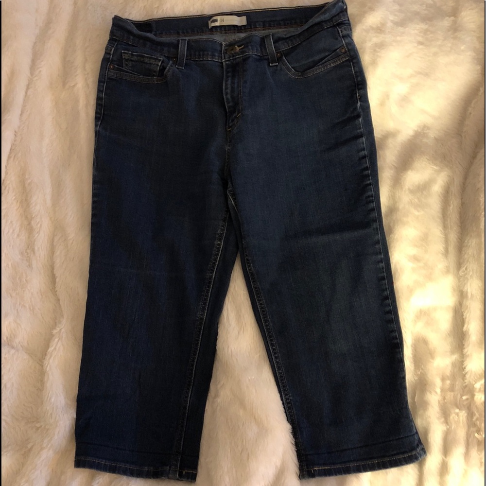 Levi’s Capri jeans, dark wash